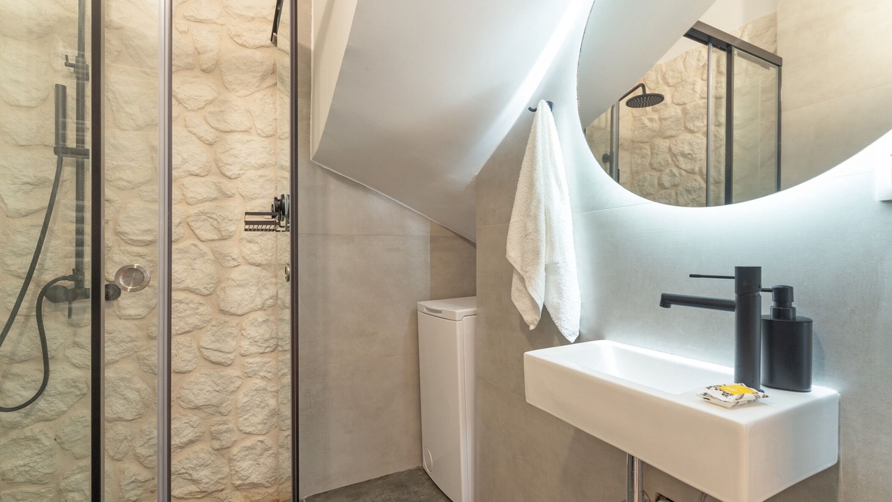 Photo of Bathroom in Perigiali