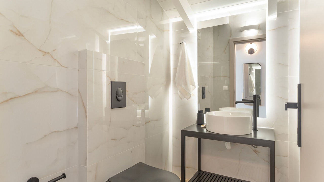 Photo of Bathroom in Perigiali