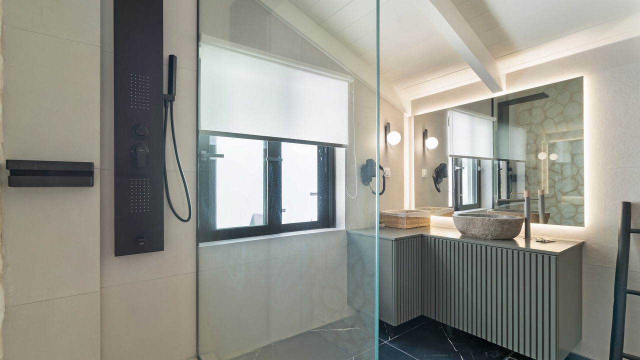 Photo of Bathroom in Perigiali