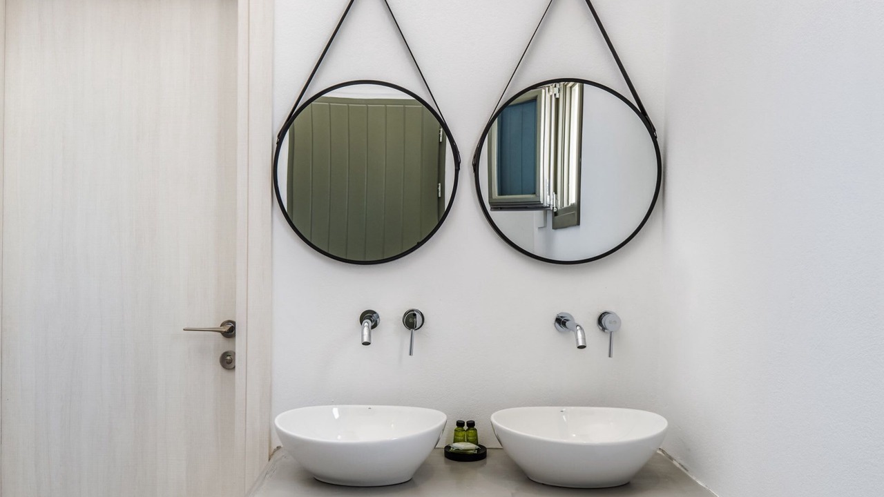 Photo of Bathroom in Kamari