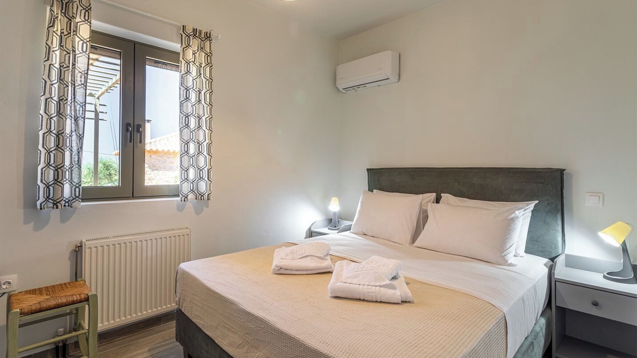 Photo of Bedroom in Lefktron