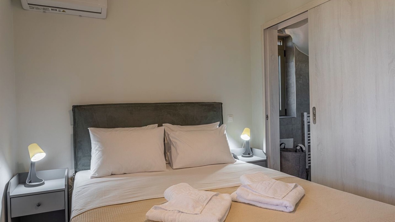 Photo of Bedroom in Lefktron