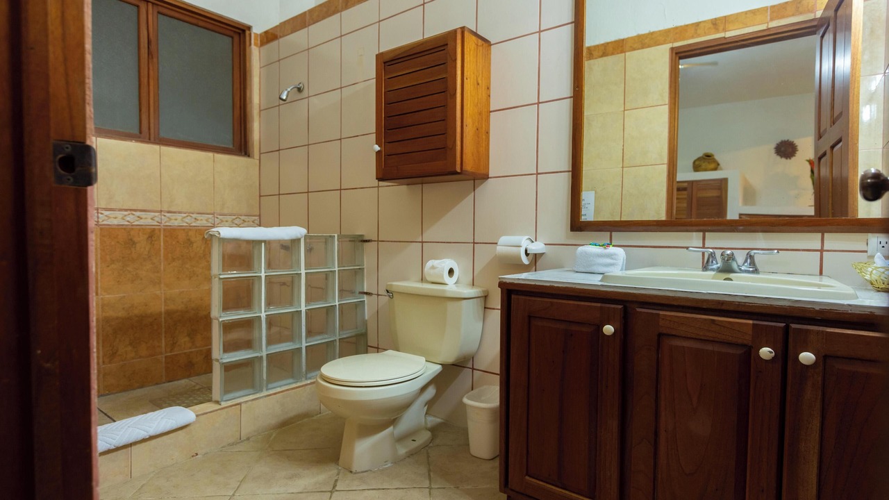 Photo of Bathroom in El Cerro