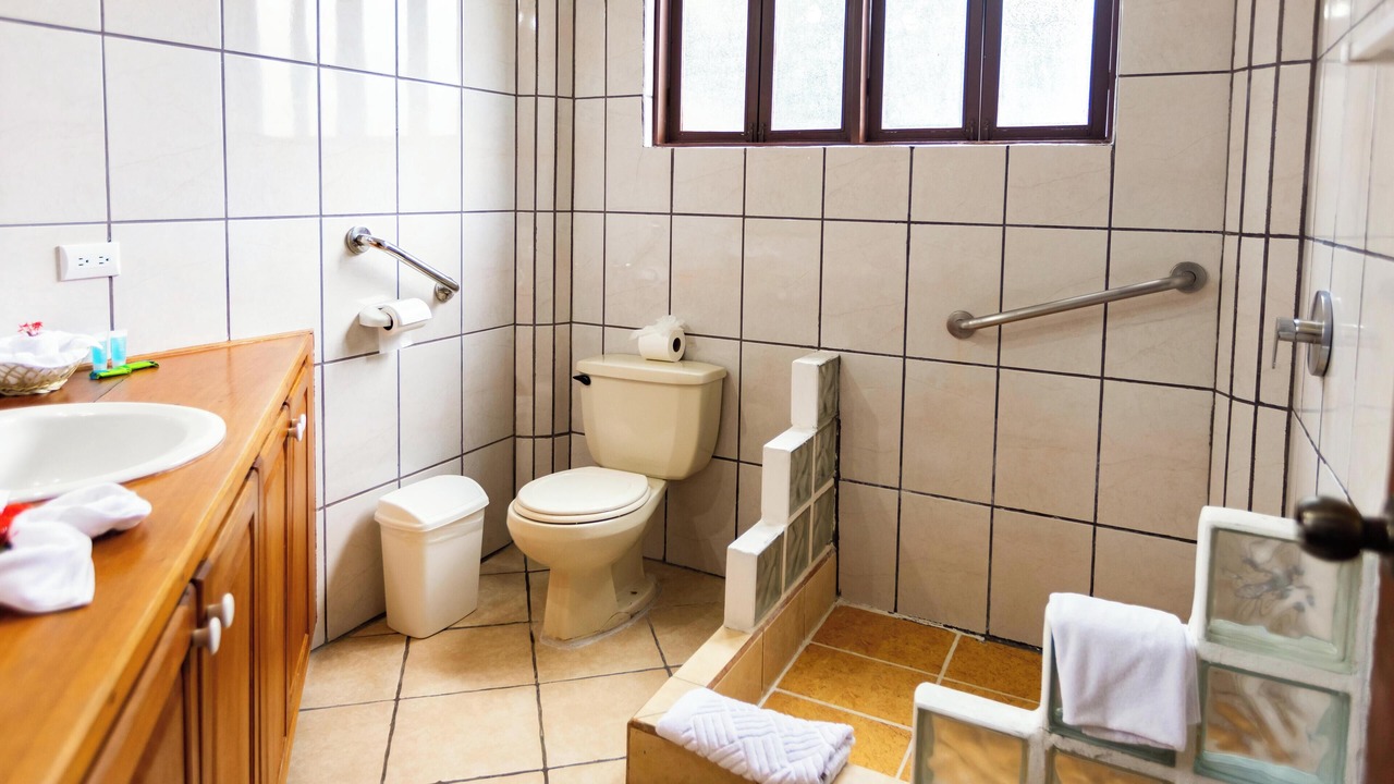 Photo of Bathroom in El Cerro