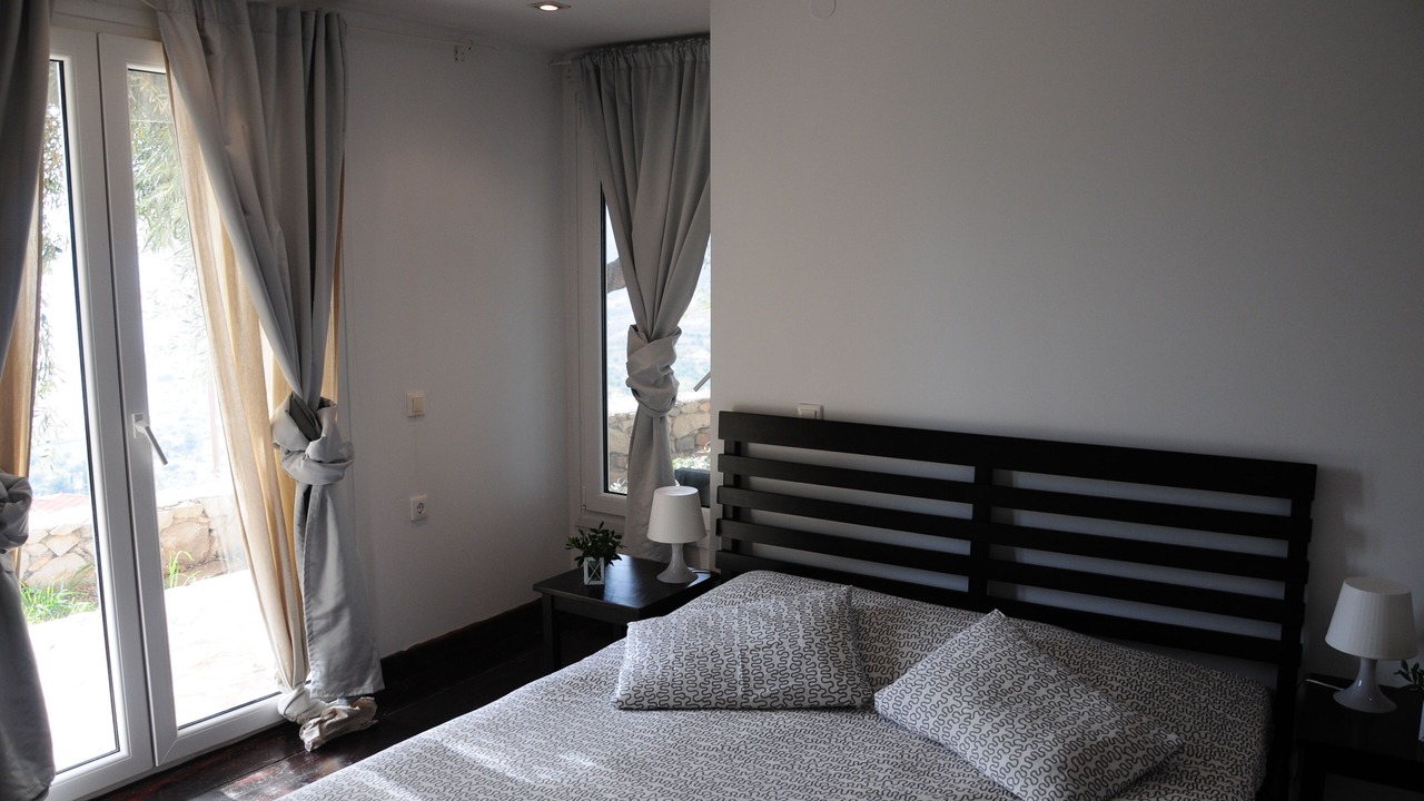 Photo of Bedroom in Alyki