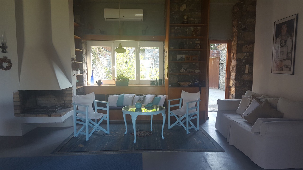 Photo of Livingroom in Eretria