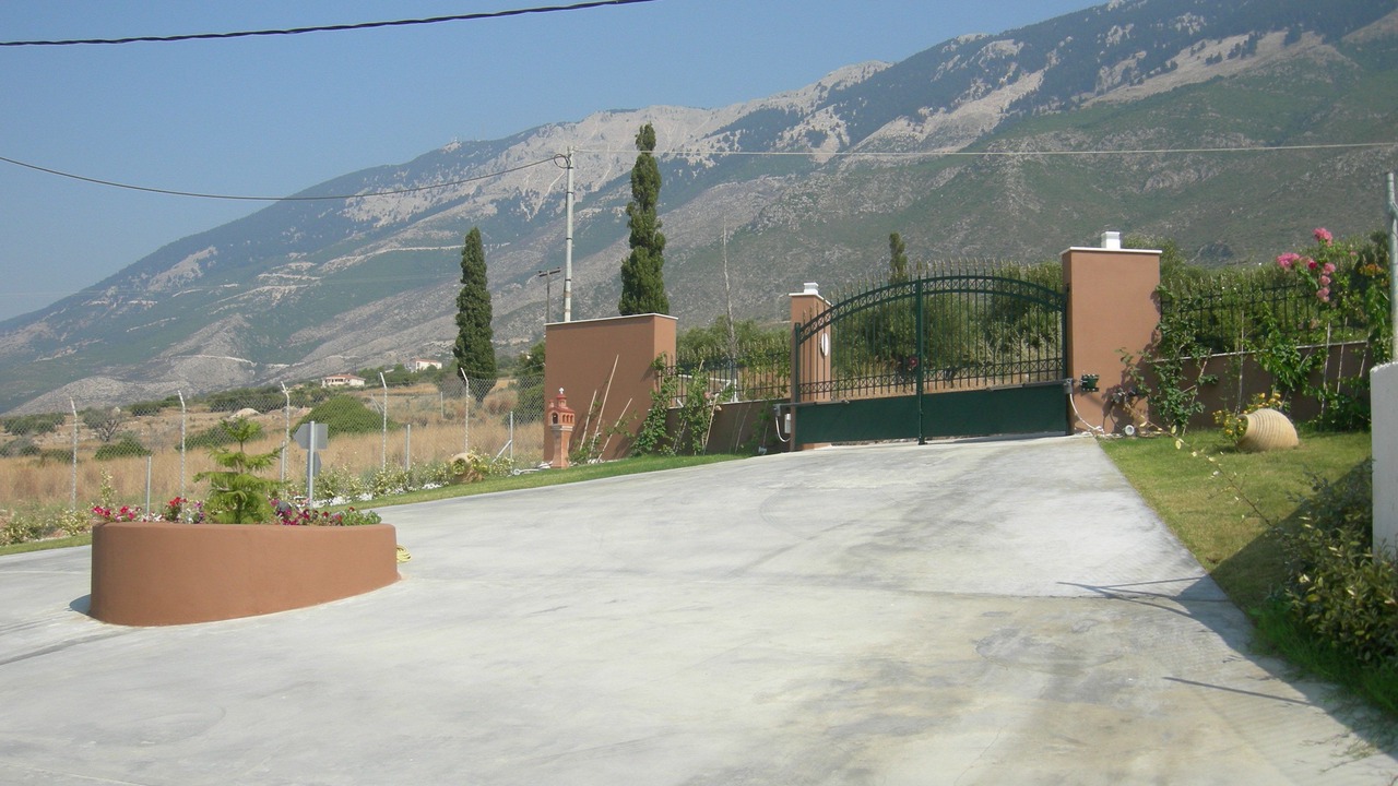 Photo of Outdoor in Plateies