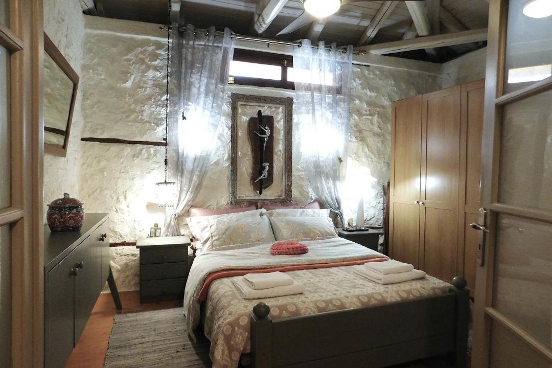 Photo of Bedroom in Lilaia