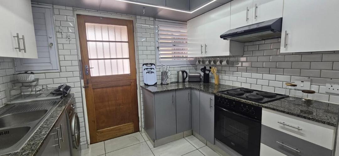 Photo of Kitchen in Gordons Bay Central