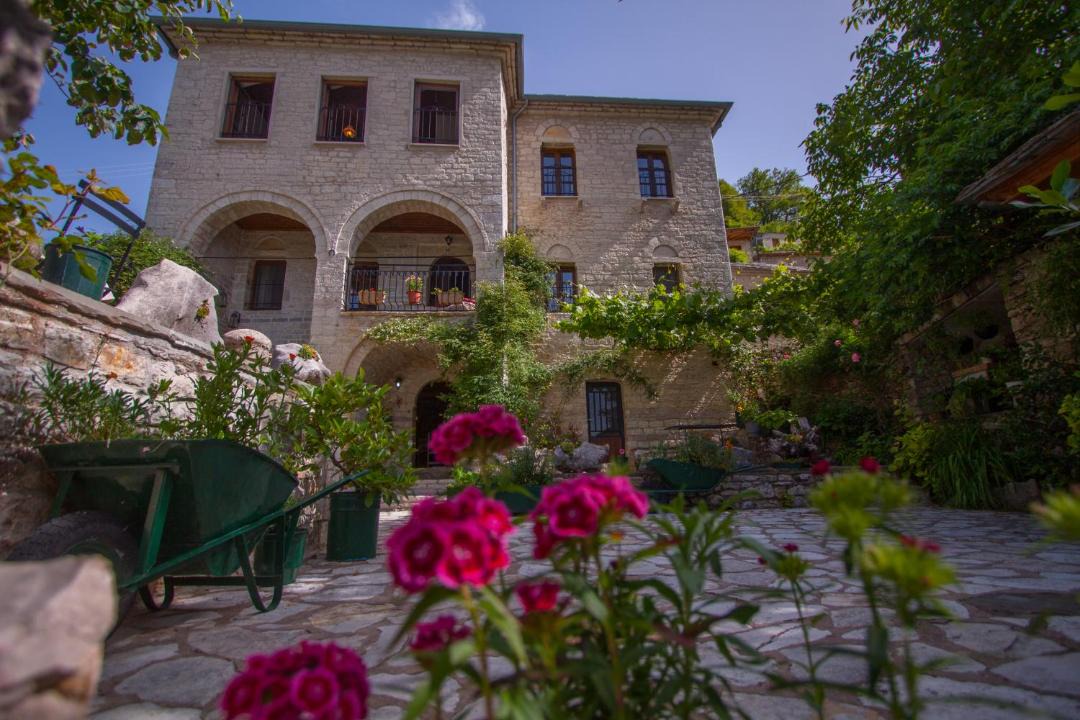 Photo of Others in Syrrako