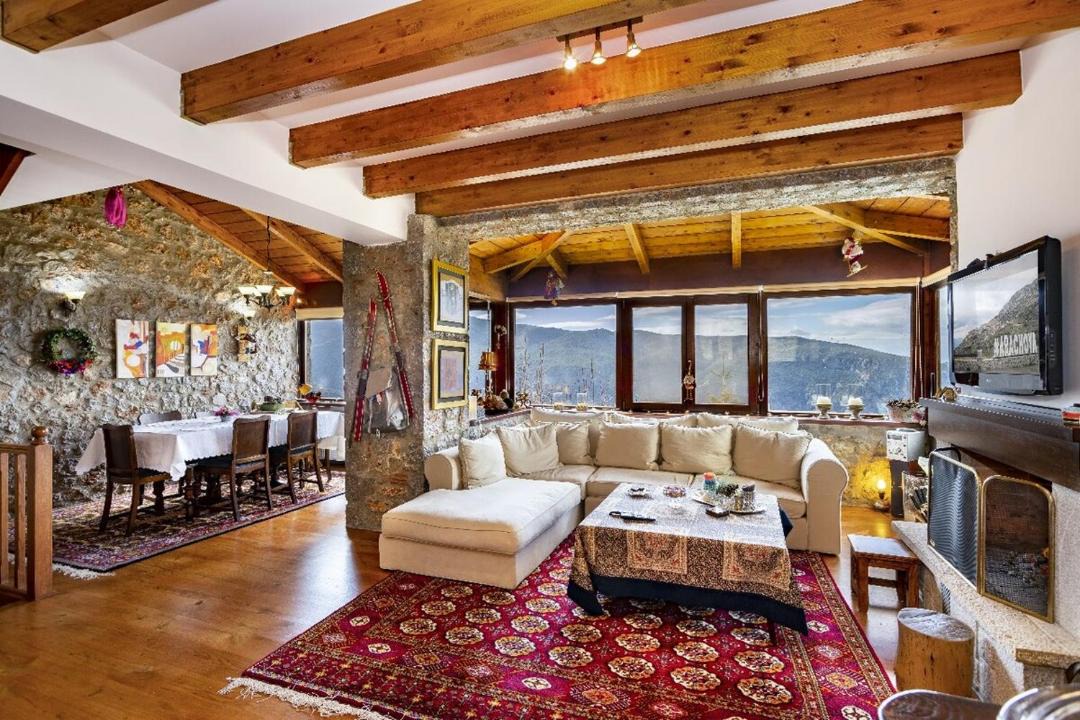 Photo of Others in Arachova