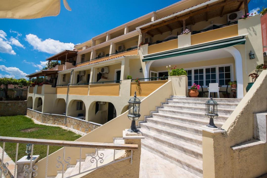 Photo of Patio Balcony in Perigiali