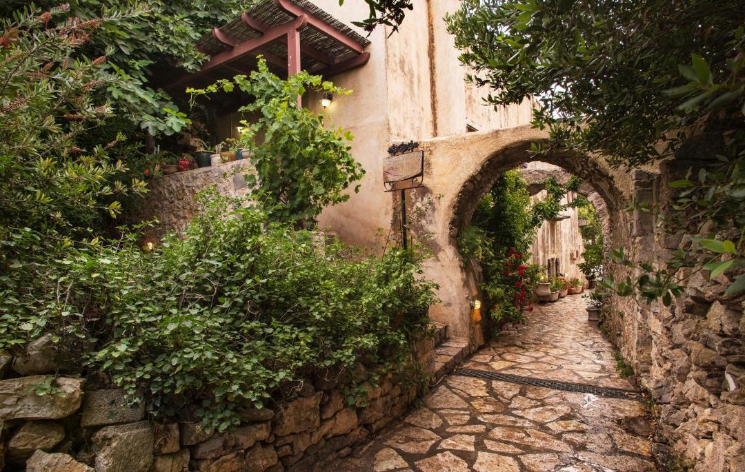 Photo of Others in Milopotamos