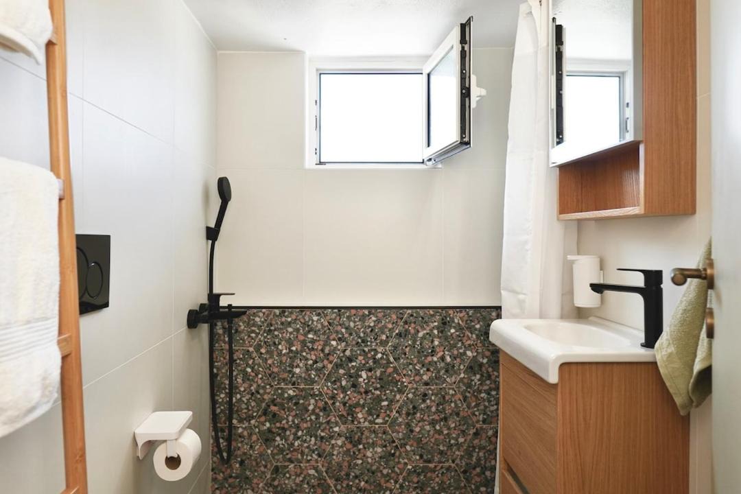 Photo of Bathroom in Amarinthos