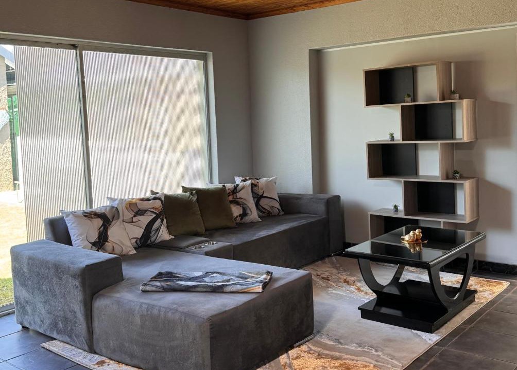 Photo of Livingroom in Edenvale