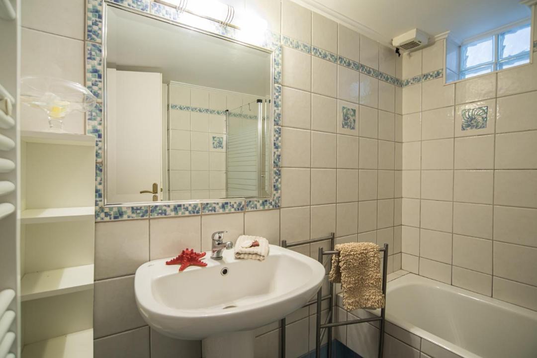 Photo of Bathroom in Itea