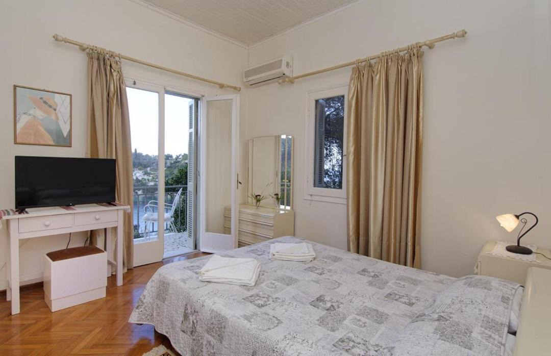 Photo of Bedroom in Karpenisi