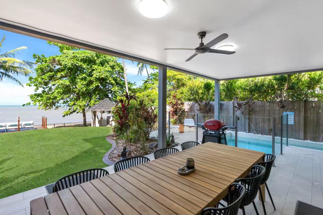 Photo of Patio Balcony in Trinity Beach