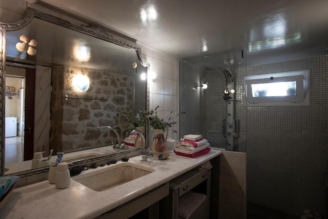 Photo of Bathroom in Korinthos