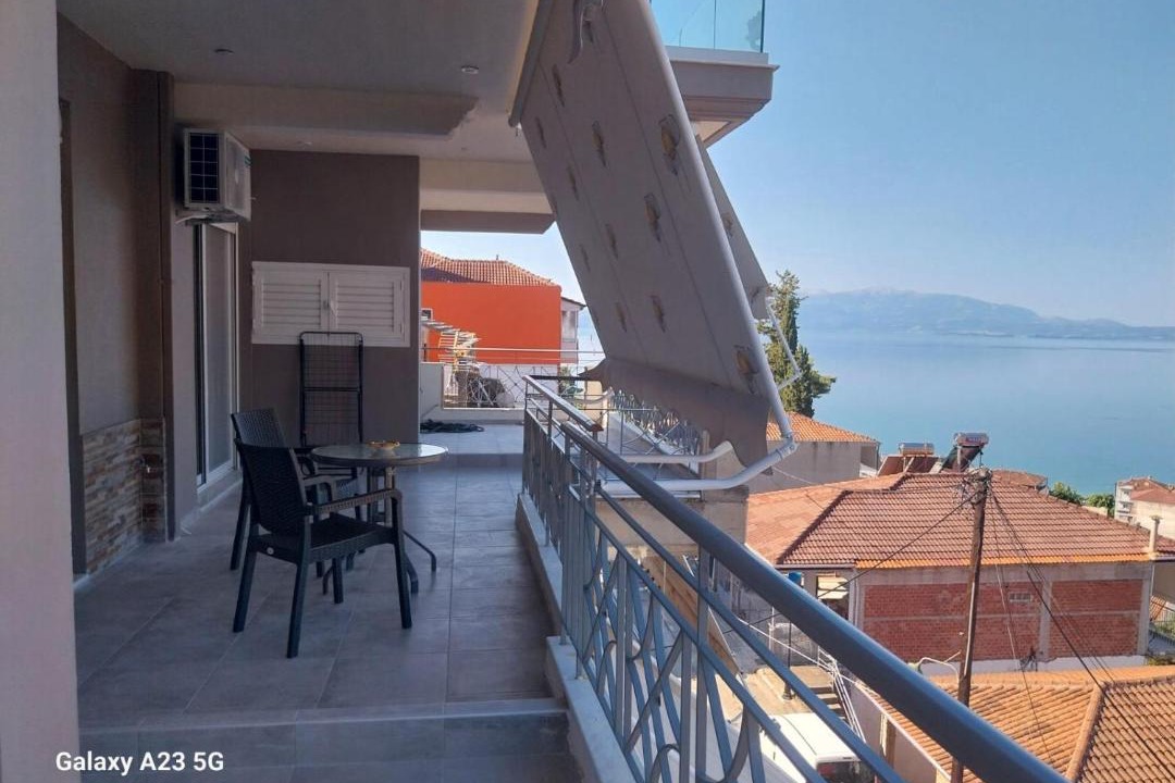 Photo of Patio Balcony in Menidion