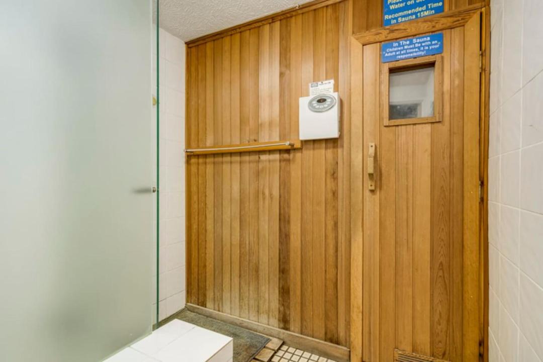 Photo of Bathroom in Main Beach