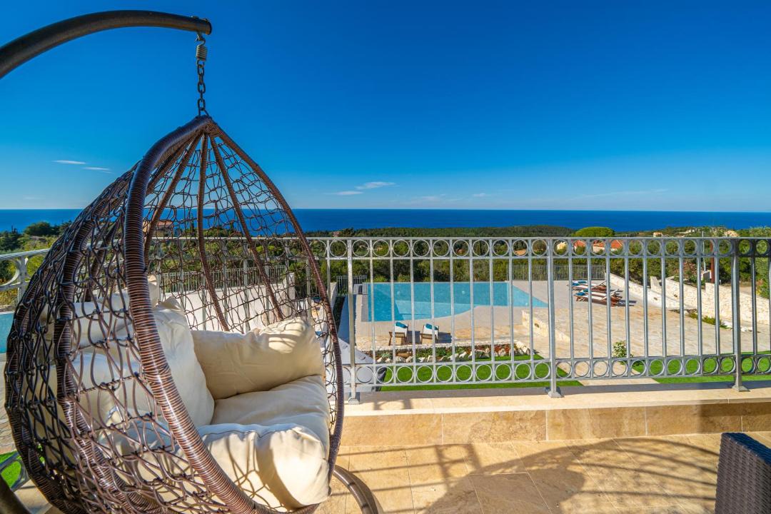Photo of Patio Balcony in Antipata