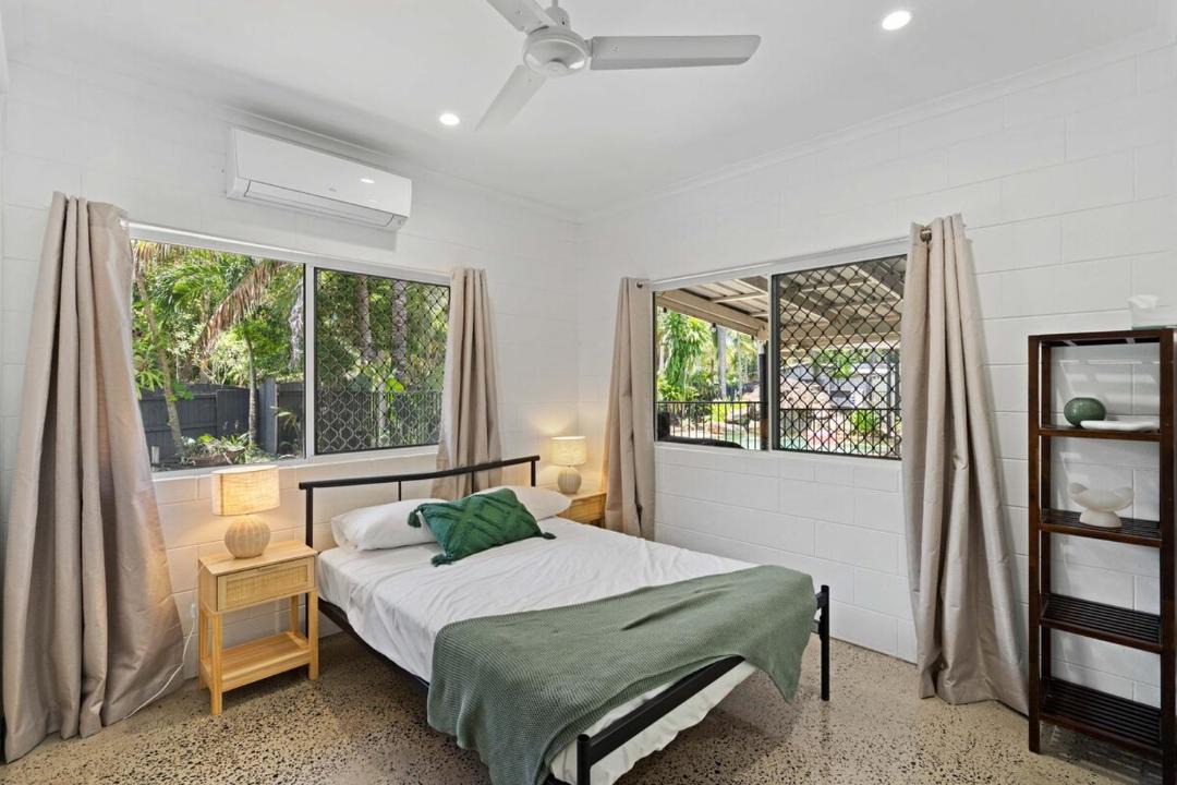 Photo of Bedroom in Holloways Beach