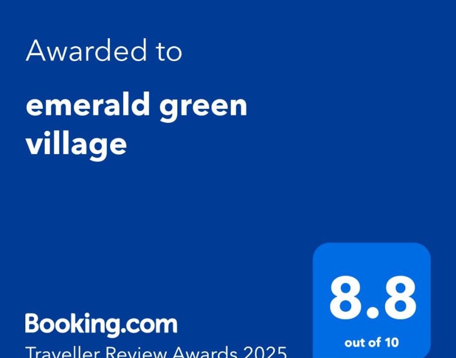Photo of Others in Emerald