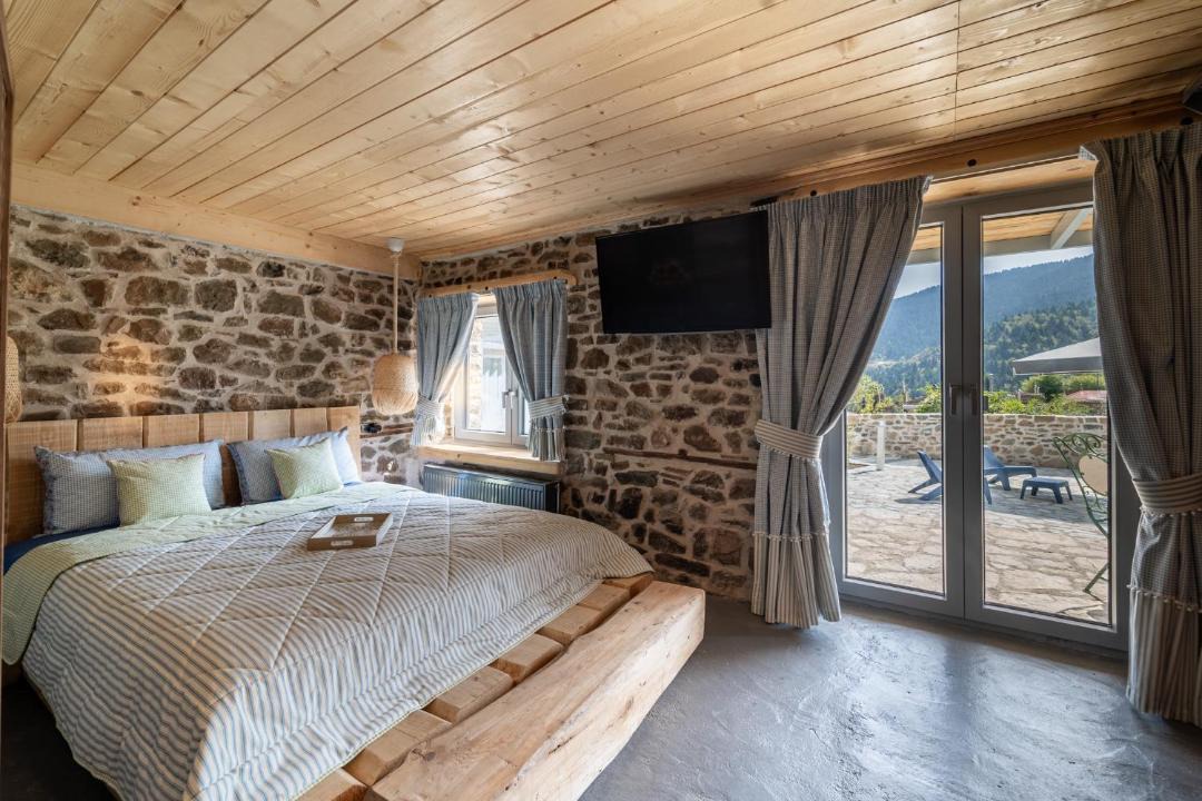 Photo of Bedroom in Karpenisi