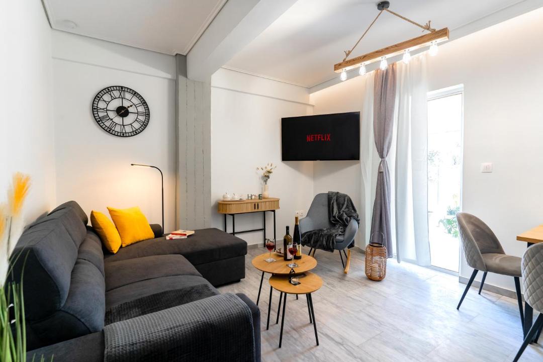 Photo of Livingroom in Metaxourgio