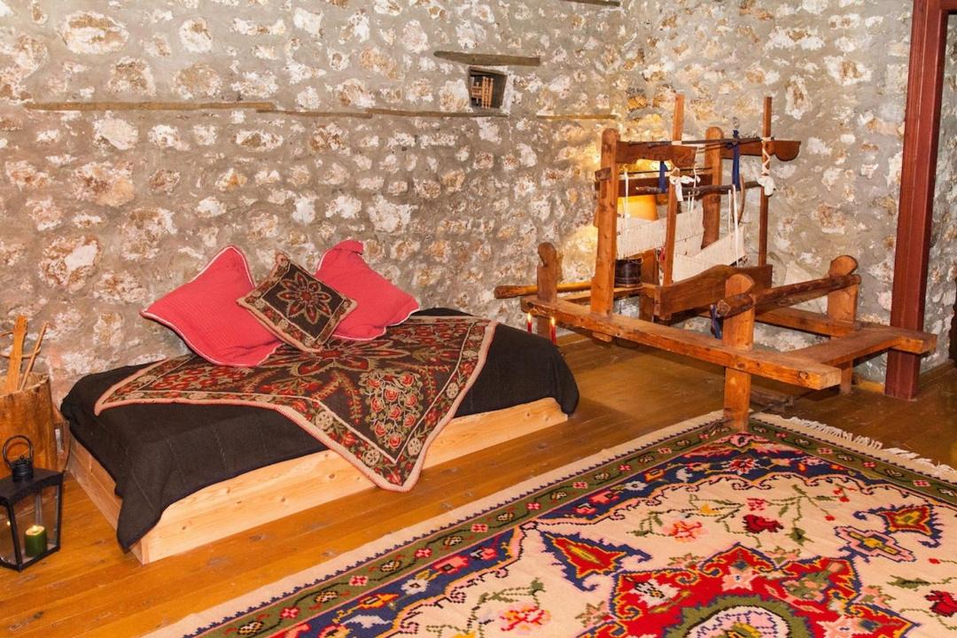 Photo of Bedroom in Lilaia