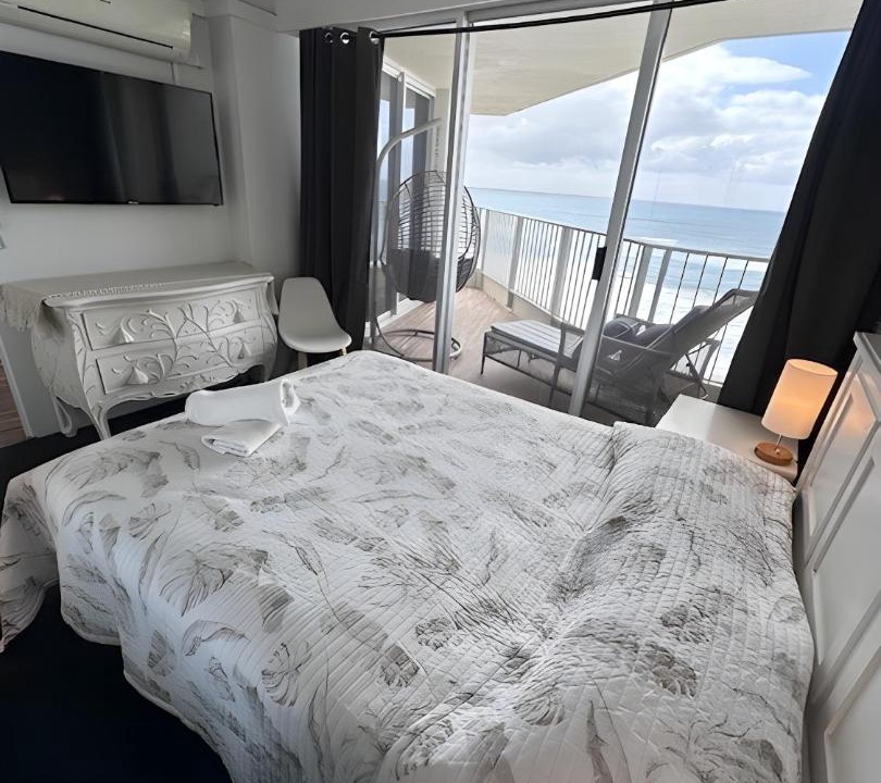 Photo of Bedroom in Main Beach