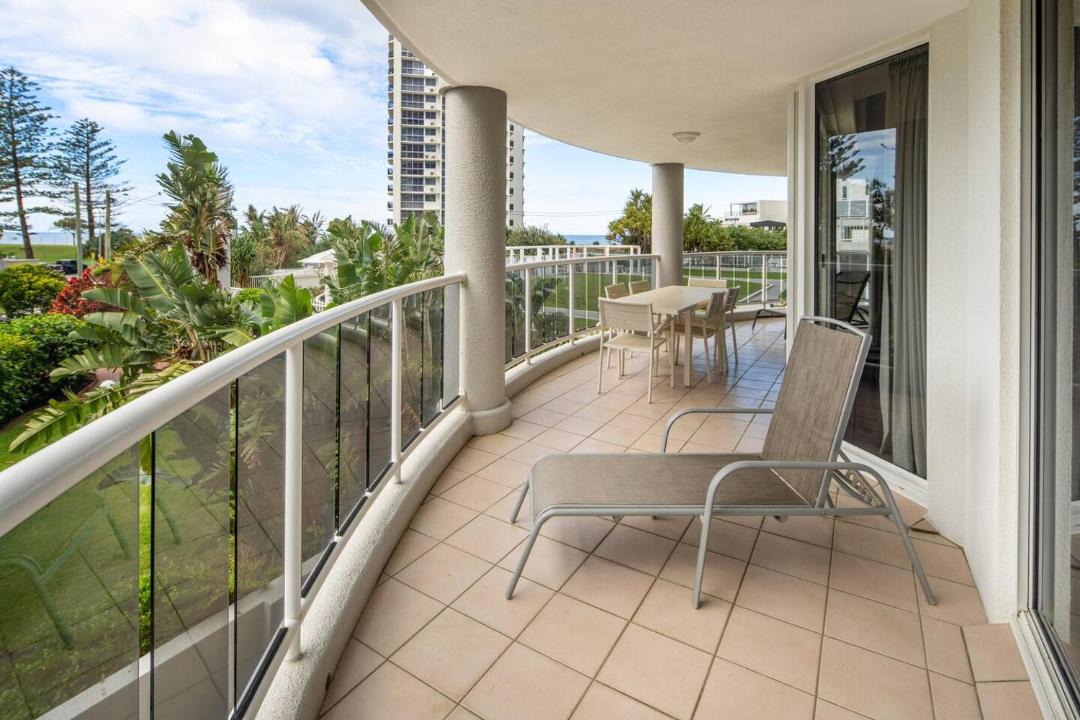 Photo of Patio Balcony in Main Beach