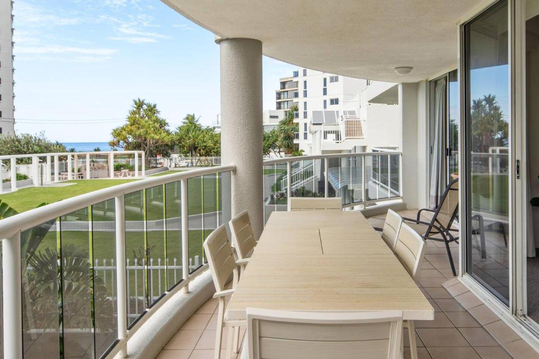 Photo of Patio Balcony in Main Beach