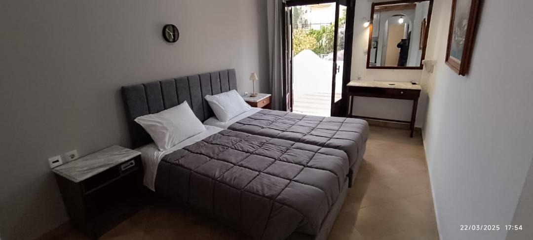 Photo of Bedroom in Vathi