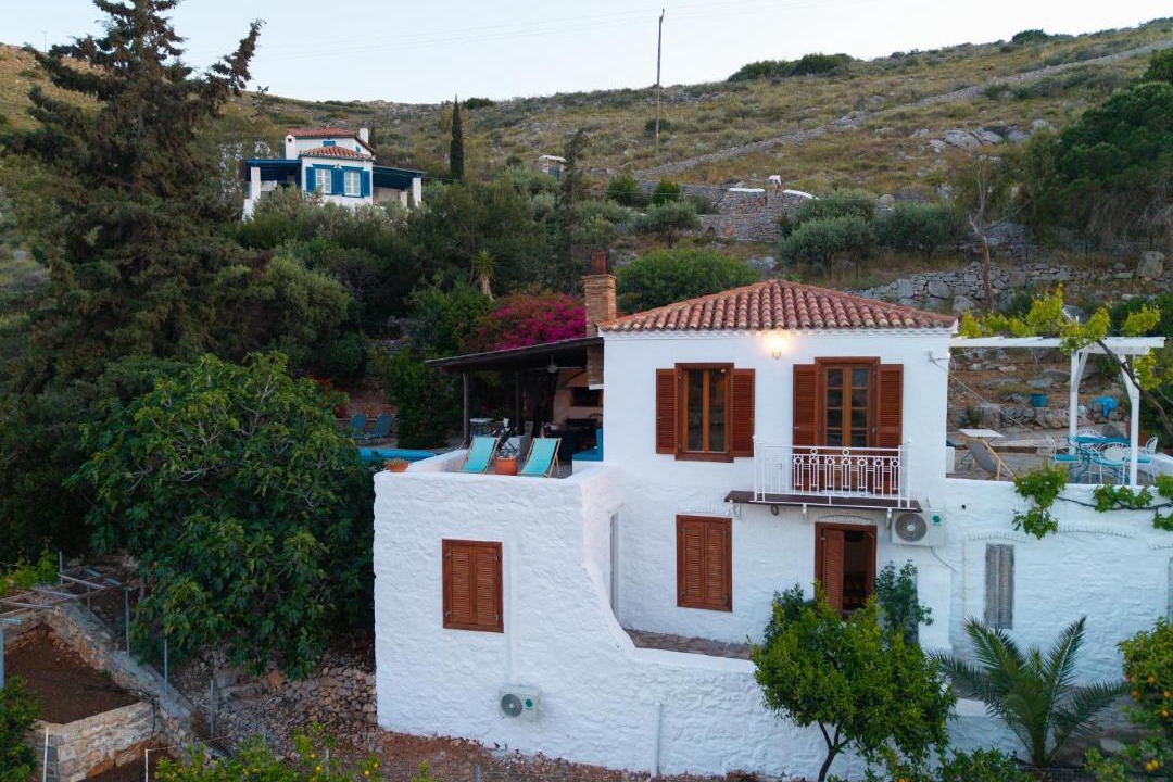 Photo of Others in Hydra