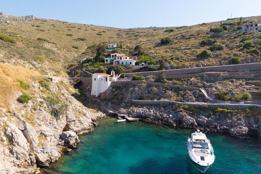 Photo of Others in Hydra