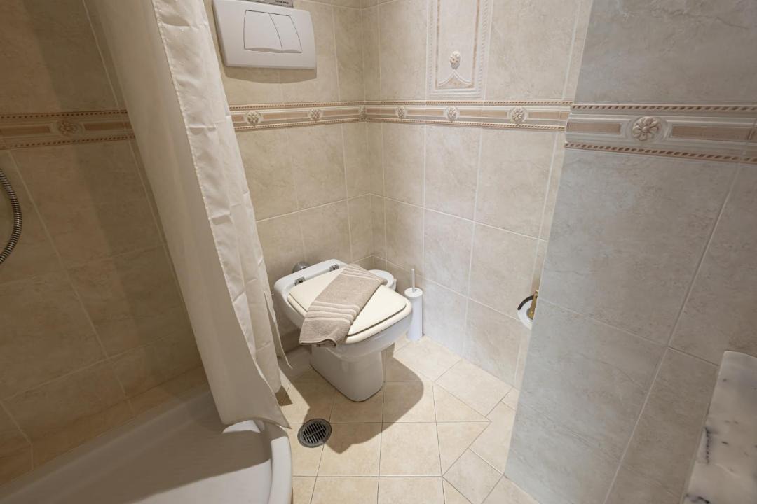 Photo of Bathroom in Anafiotika