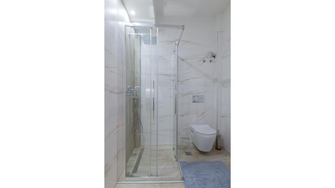 Photo of Bathroom in Patitiri