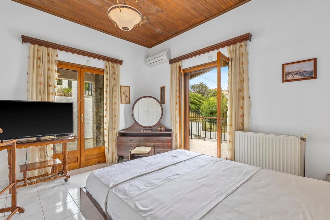 Photo of Bedroom in Marmari