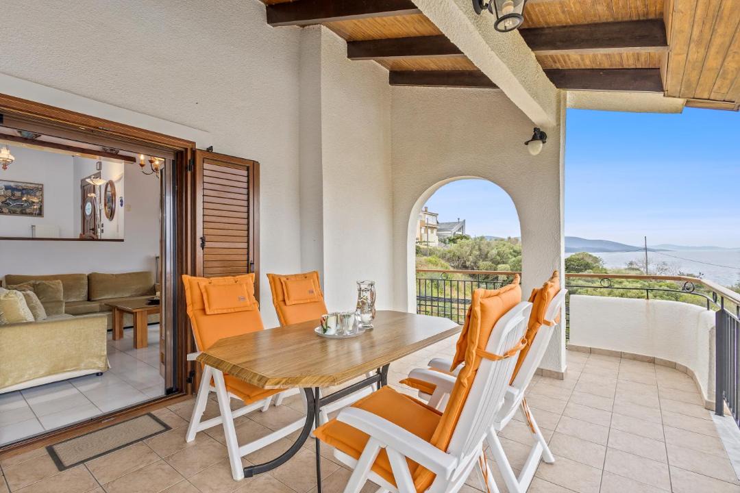 Photo of Patio Balcony in Marmari
