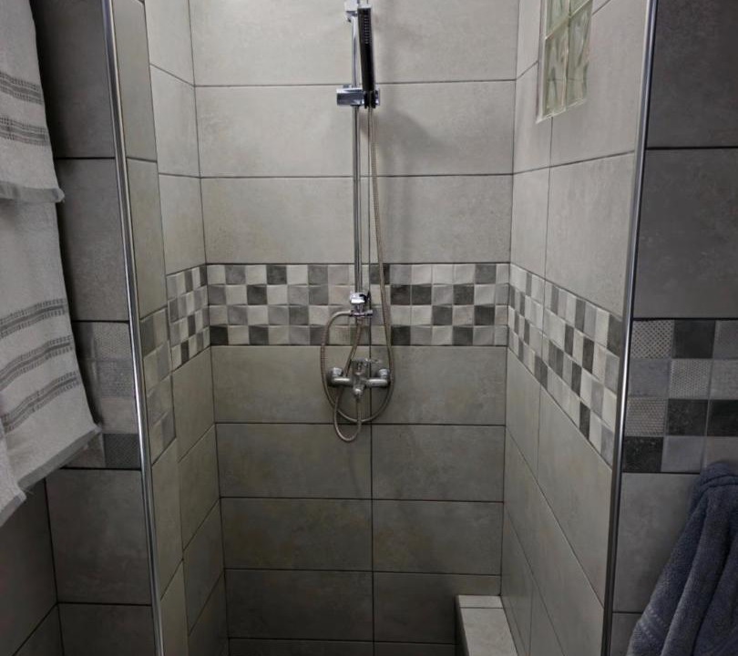Photo of Bathroom in Glossa