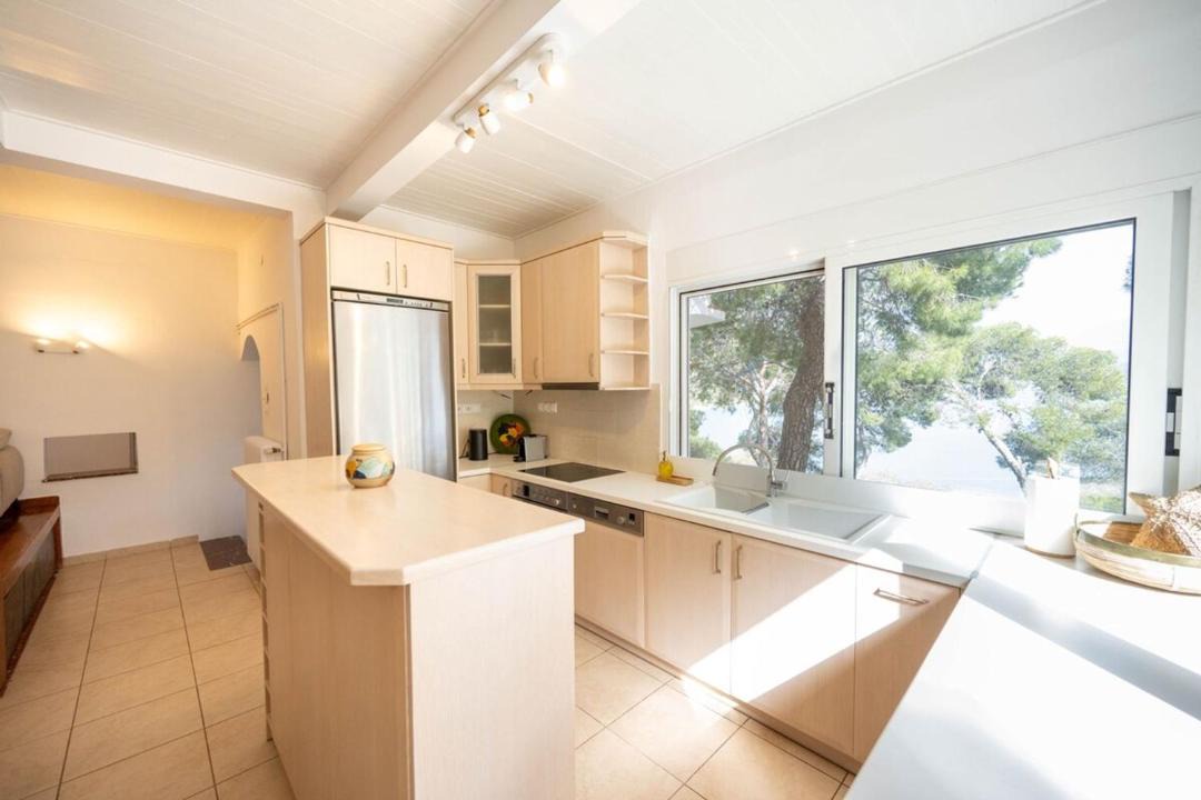 Photo of Kitchen in Loutraki-Agioi Theodoroi