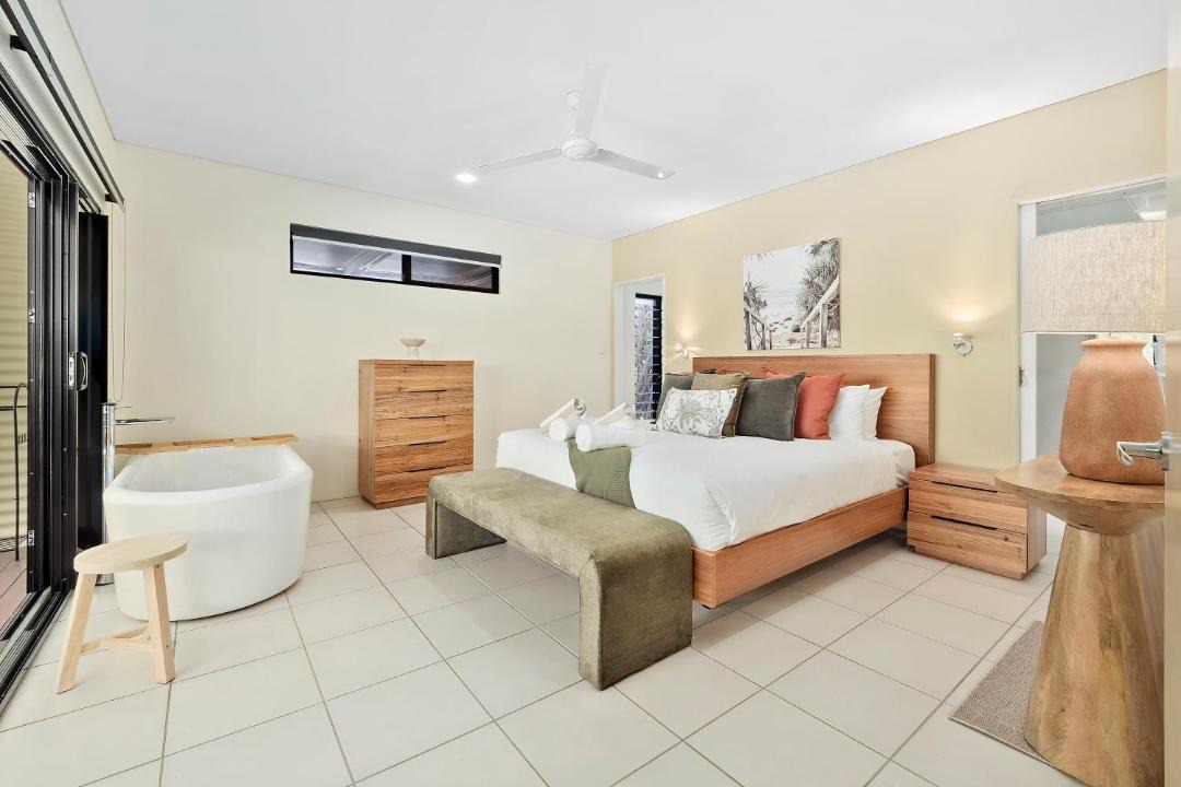 Photo of Bedroom in Clifton Beach