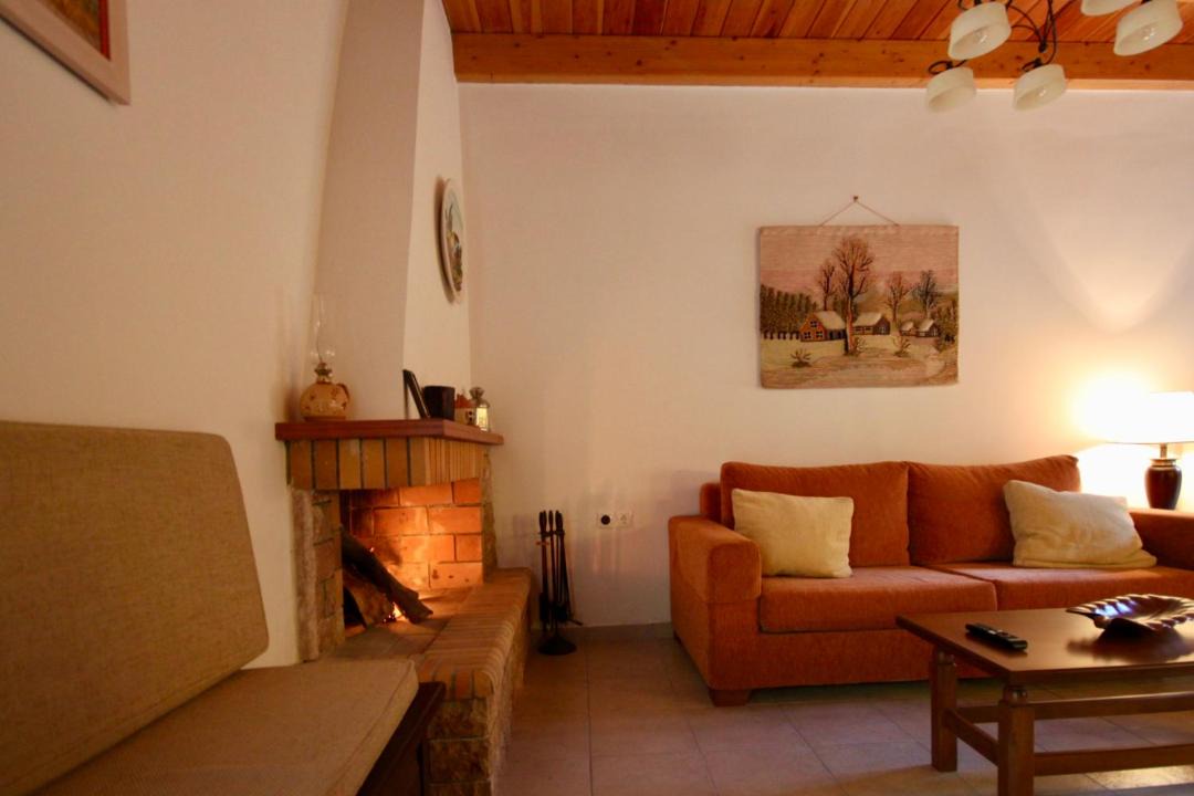 Photo of Livingroom in Eptalofos