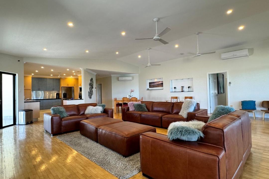 Photo of Livingroom in North Ward