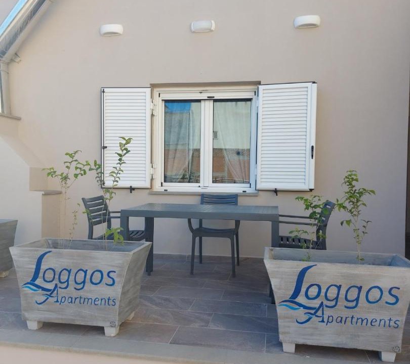 Photo of Patio Balcony in Longos
