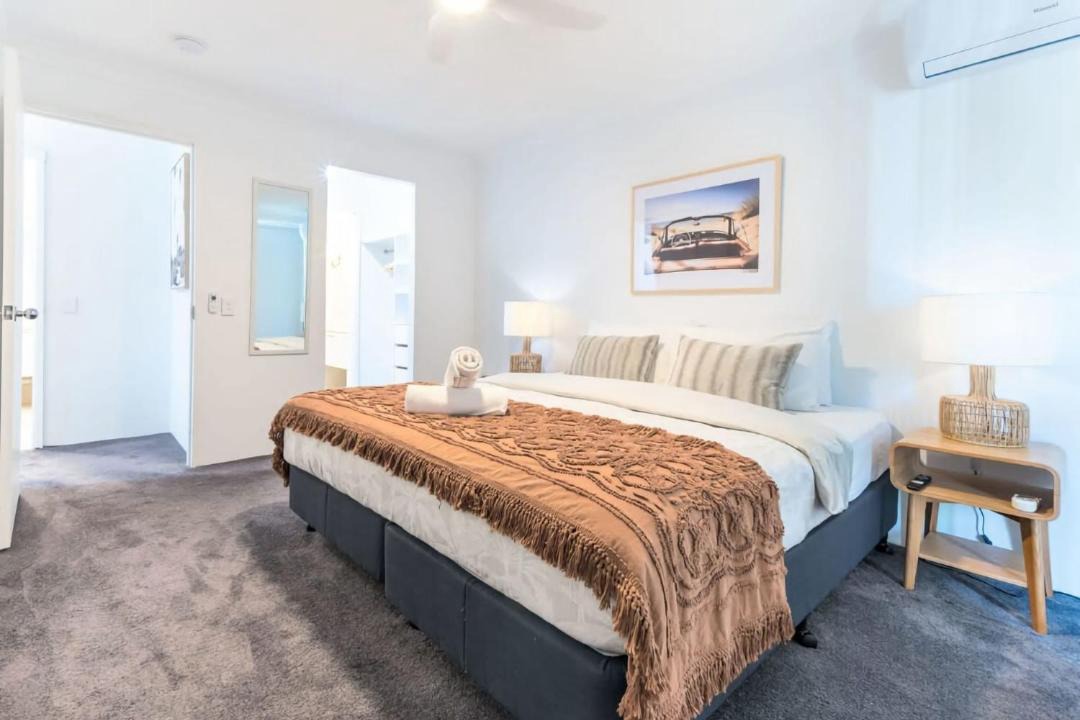 Photo of Bedroom in Main Beach