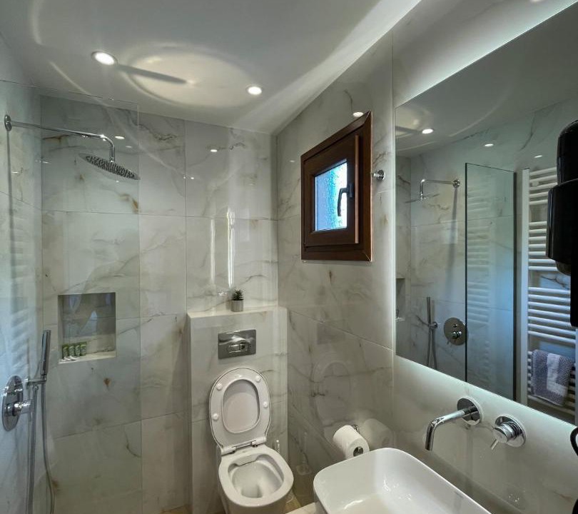 Photo of Bathroom in Elati