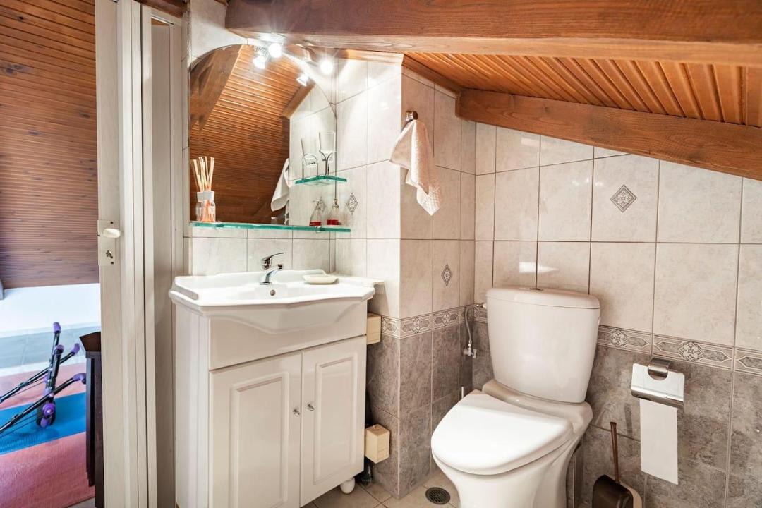 Photo of Bathroom in Sipiada